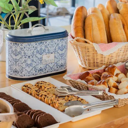 מלון Blue Star 3*