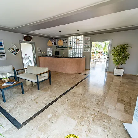 Blue Star 3* אולודניץ