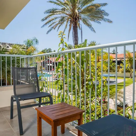 Blue Star מלון 3*