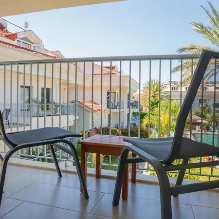 Blue Star מלון אולודניץ